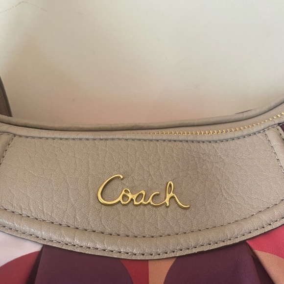 Coach Scarf Print Sateen Bag. - Picture 6 of 9